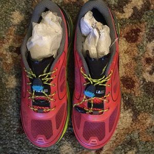 Hoka One One Conquest Running Shoes Pink 9 New